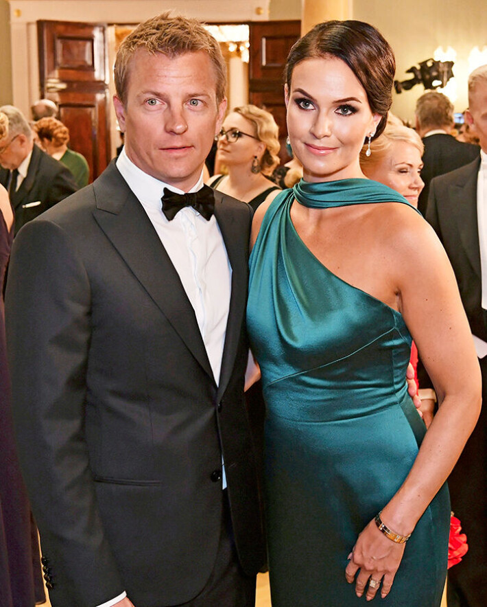 Muistatko? Minttu Räikkösen muodonmuutos hupparibilettäjästä ja Seiskan Tähtitytöstä F1-varikon tyylitaituriksi - huikeat kuvat vuosien varrelta! Kimi ja Minttu