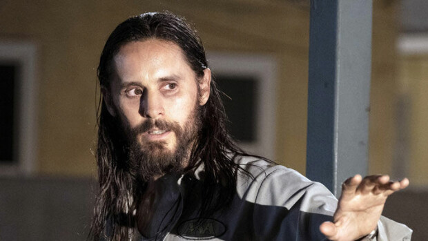 Hui, mikä hurjapää! Näyttelijä Jared Letonin tapa on äärimmäinen ratkaisu etäisyyden pitämiseen – olisiko sinusta tähän? jared leto