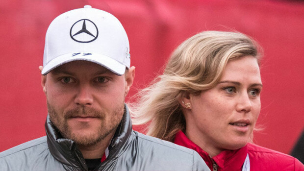 Formulakuski rentoutui Monacossa yllättävällä tavalla - Valtteri Bottas hurjasteli kaksipyöräisellä Tiffany-rakkaansa seurassa valtteri ja tiffany cromwell. Kuva All over press