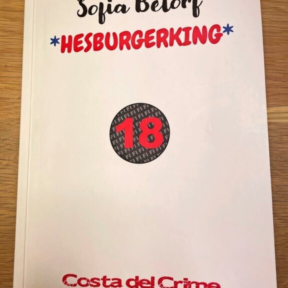 Hesburgerking-kirja on myynnissä jo useissa verkkokaupoissa, mutta Suomalainen kirjakauppa veti sen pois myynnistä, kun kuuli Sofian nimeä  käytetyn väärin. Hesburgerking-kirja on myynnissä jo useissa verkkokaupoissa, mutta Suomalainen kirjakauppa veti sen pois myynnistä, kun kuuli Sofian nimeä  käytetyn väärin.