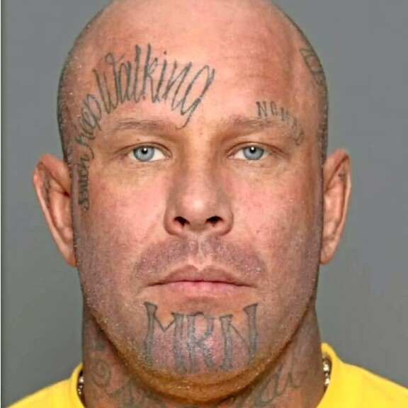 Janne ”Nacci” Tranberg istuu kirjan mukaan syyttömänä vankilassa. Janne ”Nacci” Tranberg istuu kirjan mukaan syyttömänä vankilassa.