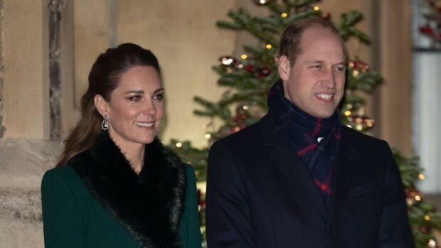 Prinssi Georgelle ja prinsessa Charlottelle helpotus! Williamin ja Catherinen perhe palasi vihdoin maalta Lontooseen Catherine ja William