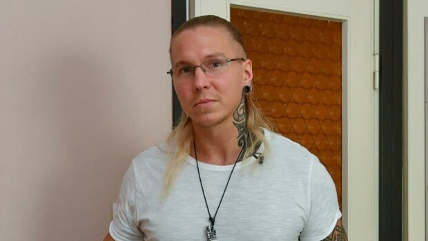Tosi-tv-tähti Johnny Kuoppala keskellä pahinta painajaistaan: Taistelen lapsestani oikeudessa Johnny Kuoppala