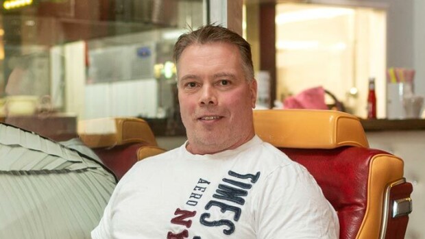 Muistatko vielä? Entinen maailman vahvin mies Jouko Ahola päätyi muskeleillaan maailmanluokan elokuvatuotantoihin – ”Minulla oli oma sateenvarjon kantaja” Jouko Ahola