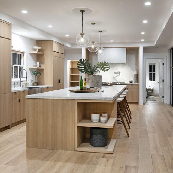 Justin Bieber menetti yli puoli miljoonaa dollaria talokaupoissaan - megatähti myi huonekalunsakin: katso kuvat ökykartanosta! Justin Bieberin talo myytiin