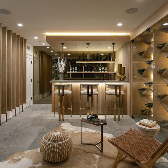 Justin Bieber menetti yli puoli miljoonaa dollaria talokaupoissaan - megatähti myi huonekalunsakin: katso kuvat ökykartanosta! Justin Bieberin talo myytiin