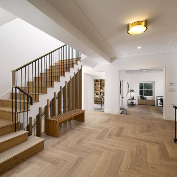 Justin Bieber menetti yli puoli miljoonaa dollaria talokaupoissaan - megatähti myi huonekalunsakin: katso kuvat ökykartanosta! Justin Bieberin talo myytiin