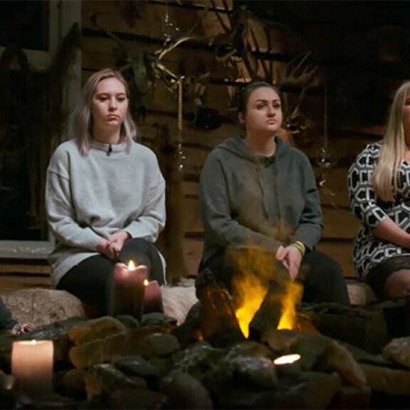 Seksipaljastus! Varattu Anna myöntää Temptation Island Suomessa hakevansa seksiä suhteen ulkopuolelta: 'Mulla on mun tietyt mielihalut...' Temptation island suomi anna, Mirkku Miranda, Julia, Sonya
