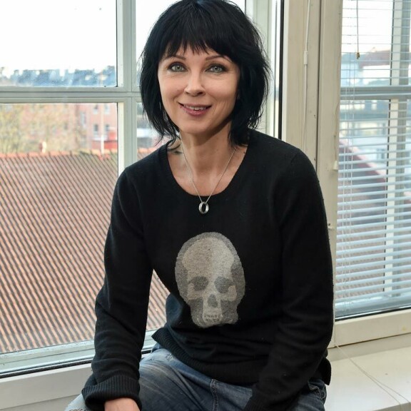 Kata on kertonut joutuneensa Nygårdin seksuaalisen painostuksen kohteeksi Bahamalla 1993. Kata on kertonut joutuneensa Nygårdin seksuaalisen painostuksen kohteeksi Bahamalla 1993.