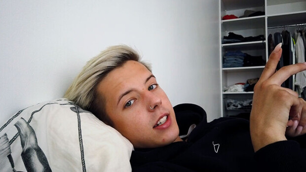 Tuure Boelius turhautuneena Iholla-sarjassa - etsii treffikumppania deittisovelluksesta tuloksetta: 'Missä on vanhat kunnon lavatanssit?!' Tuure Boelius