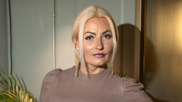 Uhkea povipommi Marika Fingerroos lähti mielikuvamatkalle - katso törkykuuma bikinikuva! Marika Fingerroos. Kuva Pasi Murto.