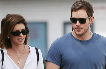Nyt on perheellä tilaa! Chris Pratt muutti vaimonsa ja lapsensa kanssa hervottomaan lukaaliin – katso kuvat