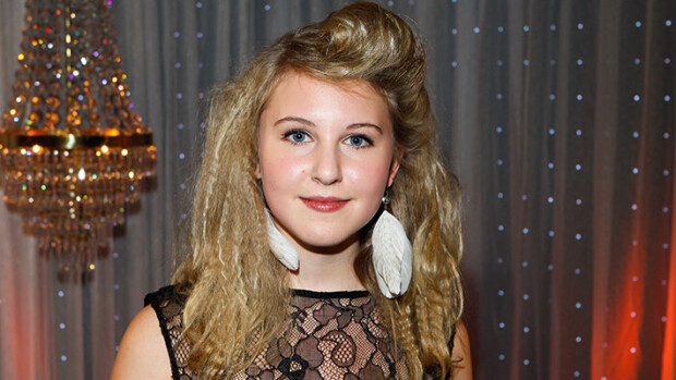 Muistatko anoreksiastaan ja huumeidenkäytöstään avoimesti puhuneen The Voice Kids -voittajan? Tältä suomalainen Molly Rosenström, 21, näyttää nykyään! Molly