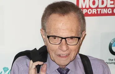 Juontajalegenda Larry King on kuollut 87-vuotiaana 