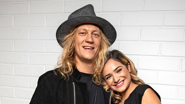 Kesävauva tulossa: Jukka Hildén ja Chachi-rakas saavat toisen lapsen - kuvat! Jukka ja Chachi