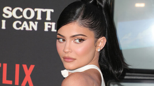 Uuh, Kylie Jennerin kuumat kummut pääsivät vilvoittelemaan - nämä bikinit eivät jätä ketään kylmäksi! Kylie Jenner