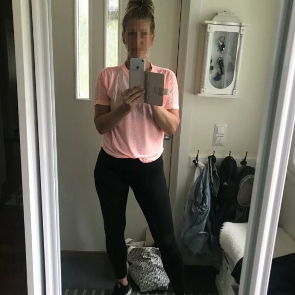 Jestas, mikä figuuri! Kallen Tinder-match kuvailee itseään nelikymppiseksi ja meneväksi sporttiblondiksi. – Tykkään pitää itseni kondiksessa, hän kertoo Seiskalle. Kallen Tinder-match kuvailee itseään nelikymppiseksi ja meneväksi sporttiblondiksi. Tykkään pitää itseni kondiksessa!