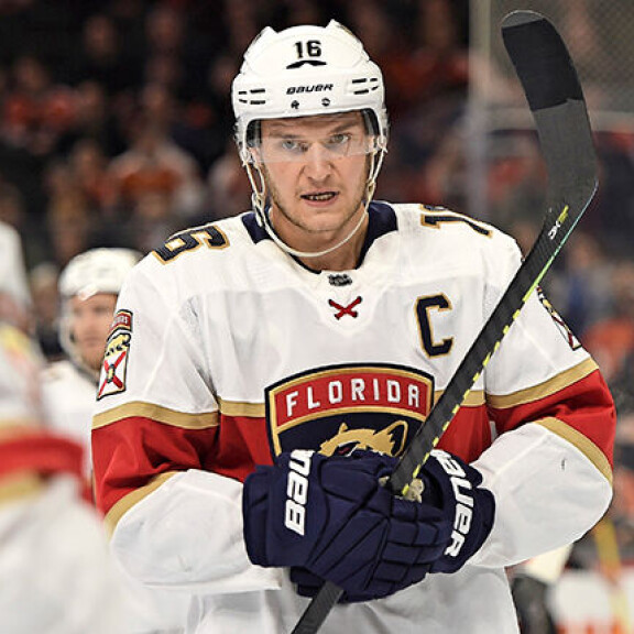 Jo nyt valmis NHL:ään? Superlupaus Anton Lundell, 19, herättää huomiota Floridassa – Nuorten Leijonien päävalmentaja Antti Pennanen lataa rehellisen mielipiteensä nuorukaisesta barkov