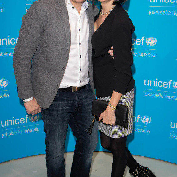 Kalle ja Riina-Maija Palander UNICEF maailman tärkein ilta -tapahtumassa Helsingissä 15.. maaliskuuta 2019. (190315) -- Helsinki, March 15, 2019 – Kalle and Riina-Maija Palander poses for the camera during UNICEF maailman tärkein ilta in Helsinki, Finland, 15. March 2019. (Matti Matikainen/Aller Media)
