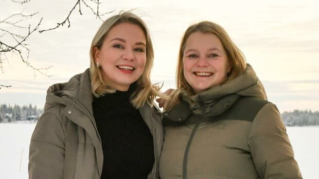 Välivuosi venähti 13 vuoden mittaiseksi! Heidi Seikkula on julkkiskokki Sirly Ylläsjärven yhtiökumppani – Pellosta kotoisin oleva kaunotar imi oppia hotelli Kämpistä: 'Paras koulu ikinä' Sirly Ylläsjärvi ja Heidi Seikkula