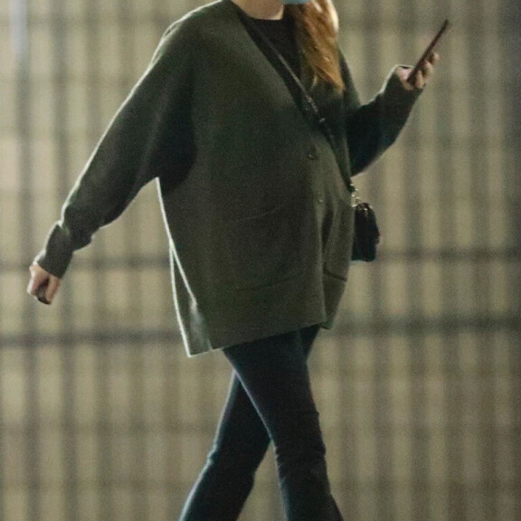 Paparazzit bongasivat Emman raskausvatsan jo lokakuussa. Emma