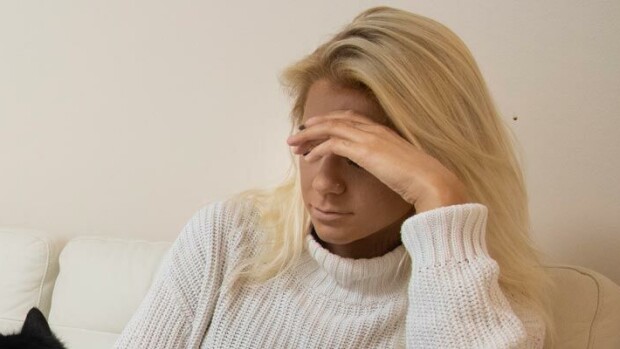 Tinja, 23, sai narkolepsian sikainfluenssarokotteesta – väsymys kuin olisi valvonut kaksi vuorokautta Tinja