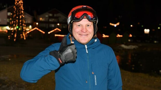 Suomessa on hiihtokeskus, jonka kuuluisasta baarista selviää ilman seuralaista 'vain ilmastointikanavia pitkin' - Kalle Palander täräyttää mielipiteensä kotimaisista hiihtokeskuksista: 'Siellä on v***u piru irti!!!' Kalle Palander