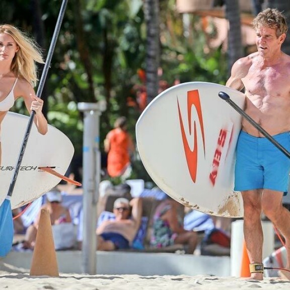 Koronavuoden häissä nähtiin yllättäviä ratkaisuja: Bikinikaunottaren kanssa naimisiin mennyt Dennis Quaid kyllästyi odottamaan, Pamela Andersonilla todellinen pikaero Dennis