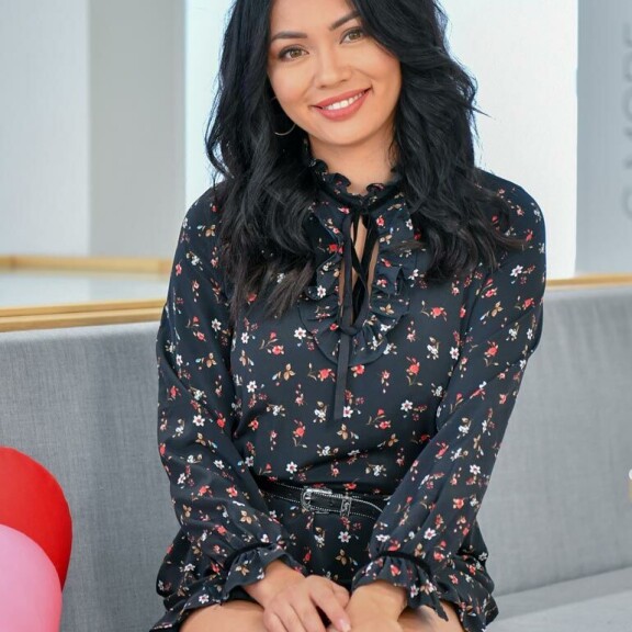 Shirly kertoi syyskuussa suorassa Tanssii tähtien kanssa -lähetyksessä eronneensa vastikään avomiehestään. Shirly kertoi syyskuussa suorassa Tanssii tähtien kanssa -lähetyksessä eronneensa vastikään avomiehestään.