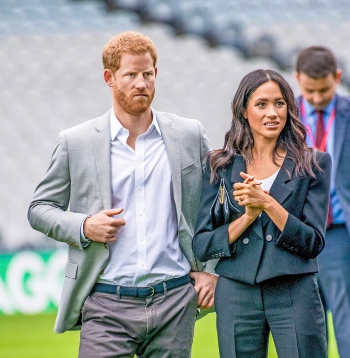 Herttuatar kirjoitti itsestään lehteen paljastuksen: Meghan suree keskenmenoaan Meghan ja Harry