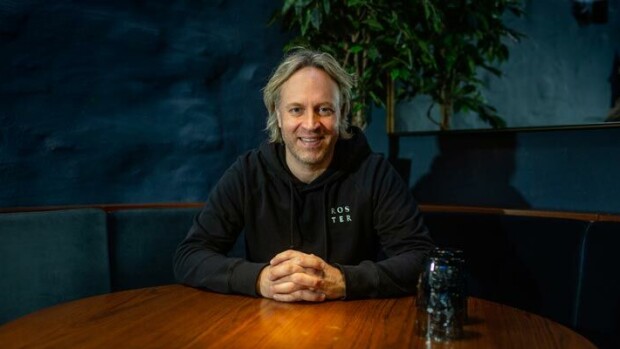 Jo 1,5 vuotta sinkkuna! Julkkiskokki Kari Aihinen avautuu erostaan: ”Päällimmäisenä mielessä on yhä suru ja epäonnistuminen” Kari Aihinen