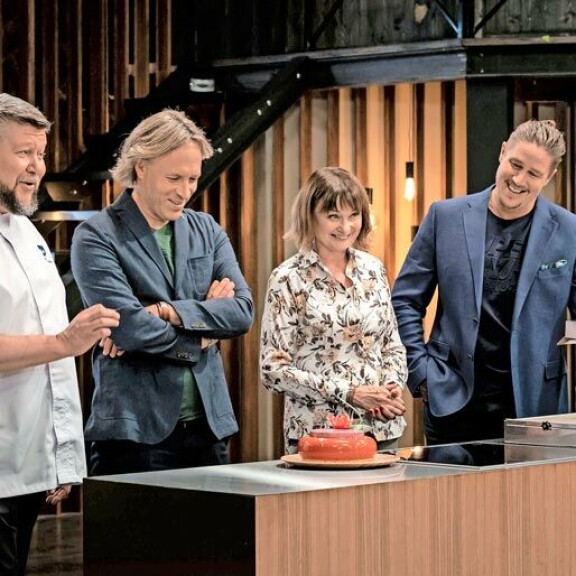 Kape ja Tomi on nähty yhdessä MTV:n MasterChef-ohjelmassa. Kape ja Tomi on nähty yhdessä MTV:n MasterChef-ohjelmassa.