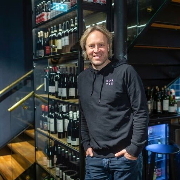 Kari ”Kape” Aihinen kokee epäonnistuneensa aviolliiton kariudututtua Henriikan kanssa. – Ottaa aikansa päästä takaisin tasapainoon. Kari ”Kape” Aihinen kokee epäonnistuneensa aviolliiton kariudututtua Henriikan kanssa. – Ottaa aikansa päästä tasapainoon.