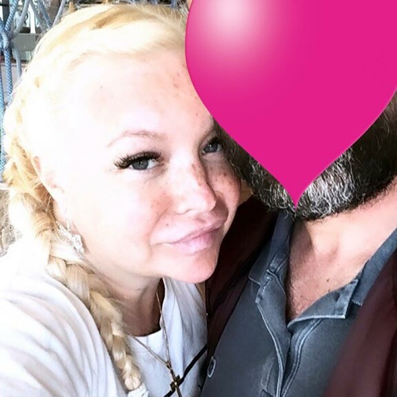 Johanna Tukiaisen jättiyllätys: Pikahäät maistraatissa! Johanna ja Paul aikovat mennä naimisiin heti ensi vuoden alussa.