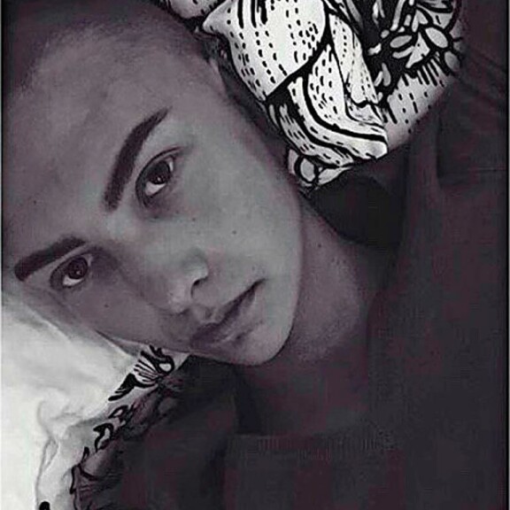 Ellan mielestä on mahtavaa, jos vaikuttaa muiden asenteisiin. –  Ihmiset eivät ehkä tiedä tarpeeksi siitä, miten sukupuolen korjaus etenee. Olen sisältä sama tyyppi, vaikka olenkin vuosien mittaan muuttunut. Ellan mielestä on mahtavaa, jos vaikuttaa muiden asenteisiin. –  Ihmiset eivät ehkä tiedä tarpeeksi siitä, miten sukupuolen korjaus etenee. Olen sisältä sama tyyppi, vaikka olenkin vuosien mittaan muuttunut.