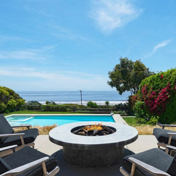 Avril Lavigne törsäsi moderniin luksuslukaaliin 6,5 miljoonaa euroa - onko tämä kämppä jättihintansa arvoinen? Katso kuvat! 2