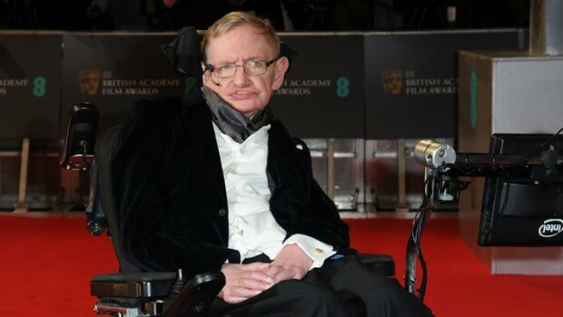 Riipivän raskas sairaus! Pave Maijasen kohtalontoveri Stephen Hawking taisteli ALS-tautia vastaan 55 vuotta Stephen Hawking