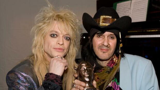 Jospa sittenkin...? Michael Monroe taas puheväleissä Andy McCoyn kanssa: nousevatko Hanoi Rocksin legendaariset rokkikukot vielä yhdessä lauteille? - 'Hmm... Never say never!' Michael Monroe ja Andy McCoy