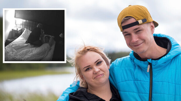 Makuuhuoneesta paljastuu yllätys Temptation Island Suomessa: varattu Jenna ja sinkku-Jesse jäävät kiinni kiihkeistä fetissileikeistä - 'Mitä täällä tapahtuu?!' Katso kuvat! Temptation Island Suomi Jesse ja Jenna