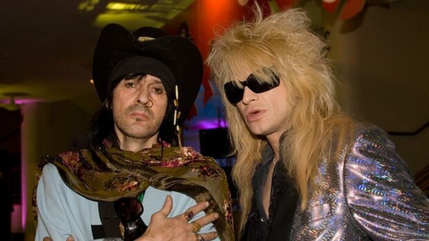 Yllätyssovinto! Hanoi Rocks -legendat Michael Monroe ja Andy McCoy lämmittivät jääkylmät välinsä – taustalla erikoinen episodi! Andy McCoy ja Michael Monroe