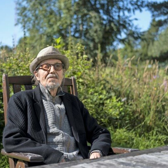 Pave ja Neumann eivät ole suunnitelleet seuraavaa tapaamista. – Oletan Pavella olevan nyt muuta mielessä. Hän viihtyy aika paljon omissa oloissaan, ja kunnioitan sitä, Neumann sanoo. Kuvassa Pave poseeraa syyskuussa. Pave ja Neumann eivät ole suunnitelleet seuraavaa tapaamista. – Oletan Pavella olevan nyt muuta mielessä. Hän viihtyy aika paljon omissa oloissaan, ja kunnioitan sitä, Neumann sanoo. Kuvassa Pave poseeraa syyskuussa.