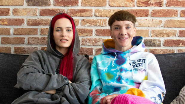 Laulaja Sanni avautuu poikkeuksellisesti seksuaalisuudestaan ja suhde-elämästään tv:ssä: 'En rajoita rakkautta!' Sanni Yökylässä Maria Veitola