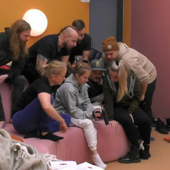 Selän takana piikittelyä Big Brother -talossa! Asukkaat haukkuvat toisiaan herjaavin sanoin: ”Se on lihonut ihan törkeästi” bb-kaappaus