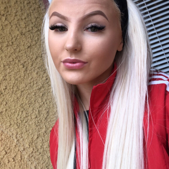 Julia ennen täyteaineiden laittamista. Julia