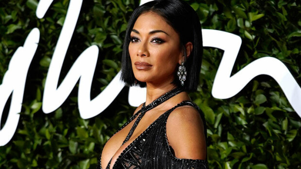 Järisyttävä vartalo! Nicole Scherzinger poseeraa tyrmäävänä muodot esillä – bikinikuvat! nicole scherzinger