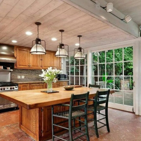 Basistitähti Flea osti hulppean trooppisen paratiisin: tällainen on rokkarin yli 6 miljoonan euron luksuslukaali – katso kuvat! 13