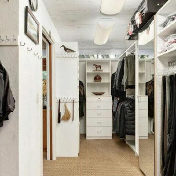 Basistitähti Flea osti hulppean trooppisen paratiisin: tällainen on rokkarin yli 6 miljoonan euron luksuslukaali – katso kuvat! 17