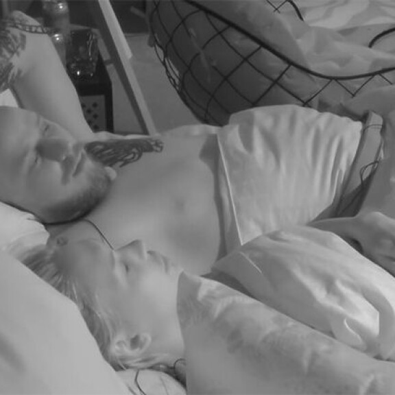 Suuseksiä ja käsipeliä läpi yön! Big Brother -talon seksipari Arttu ja Ella viettivät yön yksityisessä sviitissä - näin lemmekäs ilta eteni! Ella ja Arttu