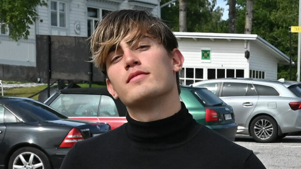 Oho, poppari Robin Packalenilla on kumma tatuointi hyvin erikoisessa paikassa kehoa - tuoreet kuvat paljastavat salaisuuden! Mihin tämä tatuointi liittyy? Robin Packalen