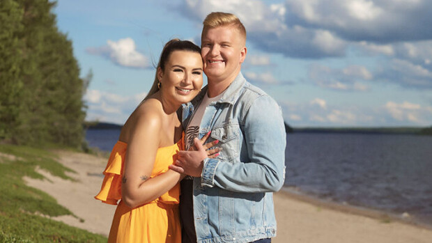 Jussin karu pettämistausta paljastuu Temptation Islandilla - Sami Kuronenkin ihmettelee, miksi Jonna antaa miehelleen jatkuvasti anteeksi: 'Hän oikeasti on tosi ihana' Jonna ja Jussi